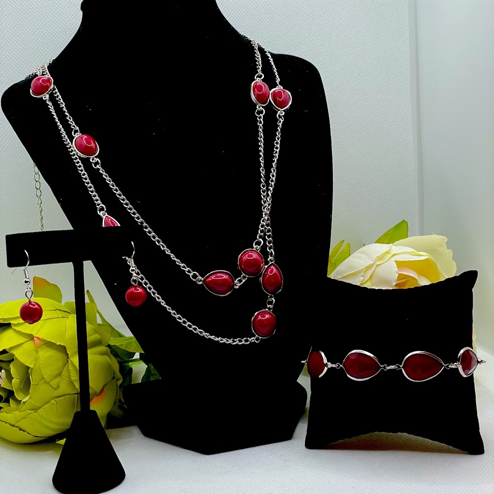 Red and silver necklace,earrings and bracelet